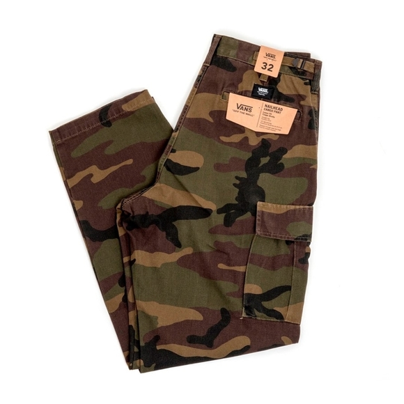 Vans Other - NWT Vans Nailhead Cargo Pant Camo Size 32